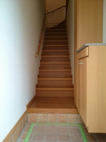 アドラブールの玄関