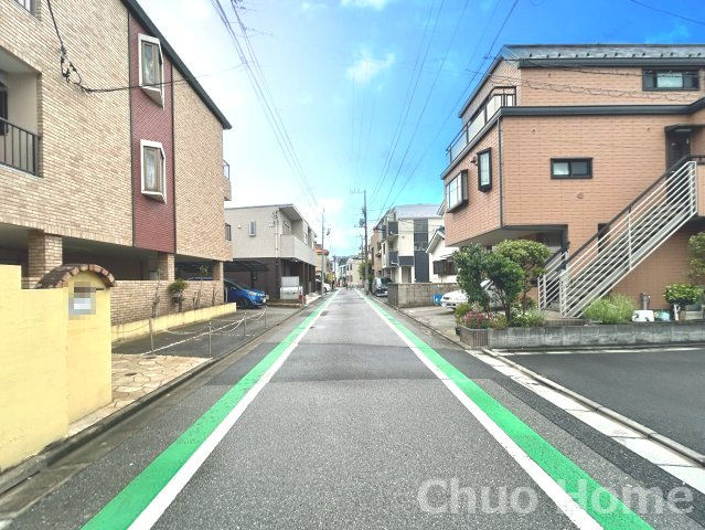 江戸川区南小岩4丁目新築分譲住宅の前面道路含む現地写真|前面道路