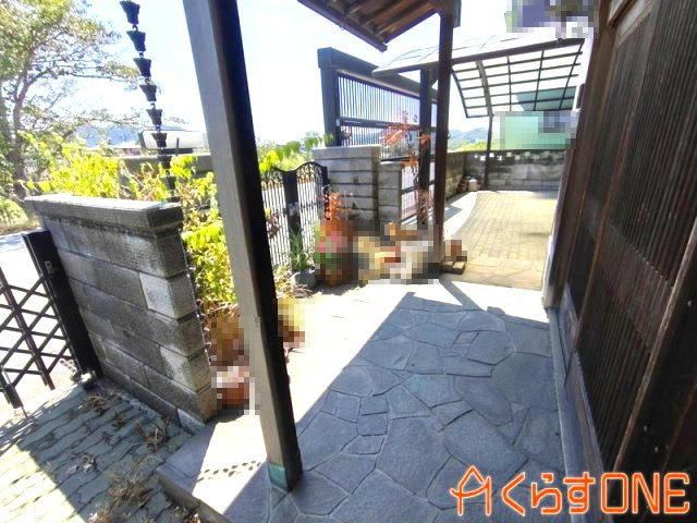 【玄関】 | 穏やかな住環境のゆとりある中古戸建／姫路市川西台
