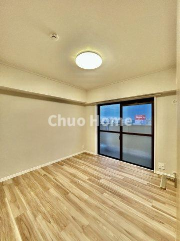 ライオンズプラザ北綾瀬の子供部屋|【子供部屋】お子様を持つ家庭の約6割が「家族や子どものため」に購入を希望。入学後の転校を避け、広い空間でのびのび育てたいなどの親心が、家探しのきっかけになっているようです。