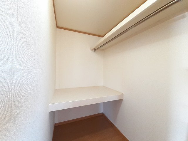 フォルツァの収納|大きなものも収納できそうです