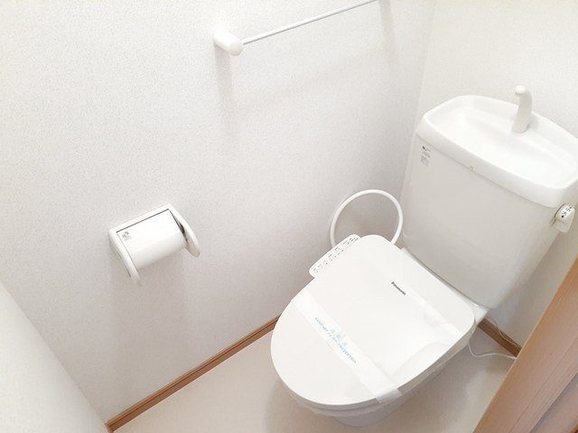 フォルツァのトイレ|落ち着いたトイレです