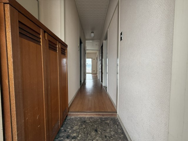 明石本町ビル住宅の玄関|靴箱があります。
