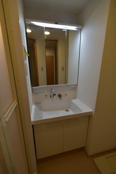 【洗面所】