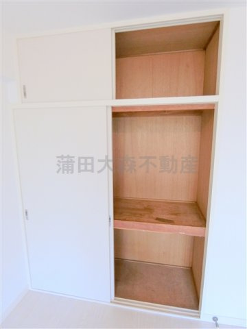サンテラス藤の収納|収納　1メートル程の使いやすいクローゼット