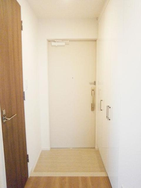 パークアクシス菊川の玄関|※写真は同タイプ住戸です。
