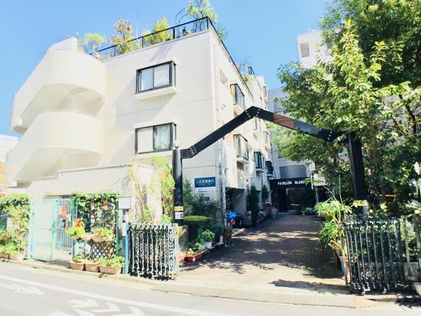 パヴィヨン・ブランの外観|外観は落ち着いています