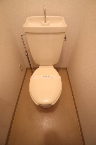シャルム高松のトイレ|トイレもきれいです※別号室の写真です