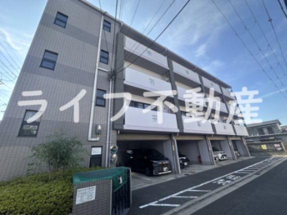 Perle charmanteの駐車場|駐車スペースもあります