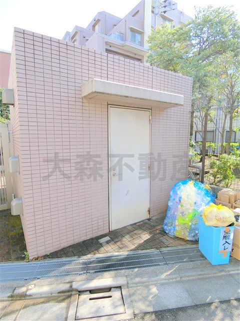 クリオ平和島のその他共用部分|曜日時間関係なくゴミ出し可能な敷地内ゴミ置き場