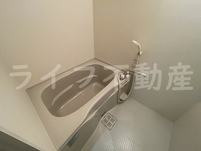 メゾンシャロームAの浴室|ゆったり過ごせるお風呂です