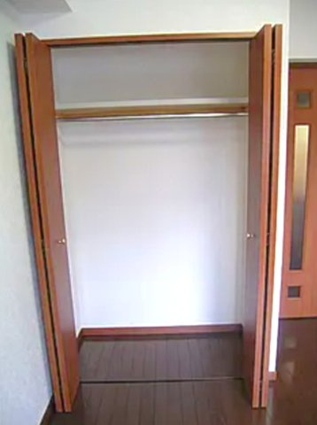 トーシンフェニックス中野新橋パインアイルの収納
