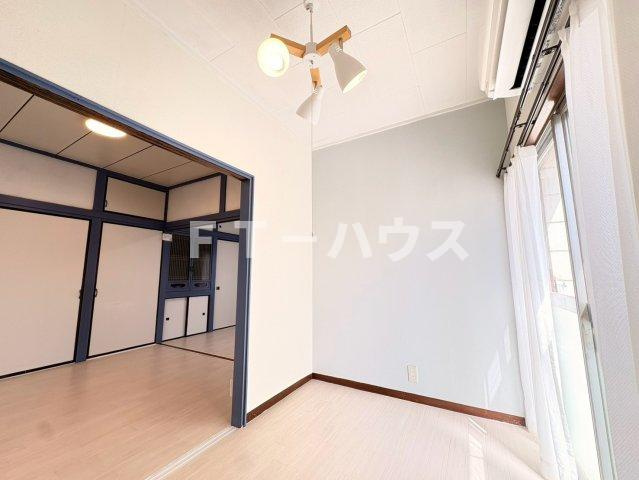 春のそよ風となごみハウスの寝室