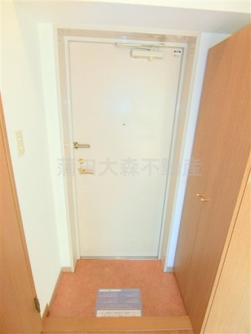 メインステージ蒲田Ⅱの玄関