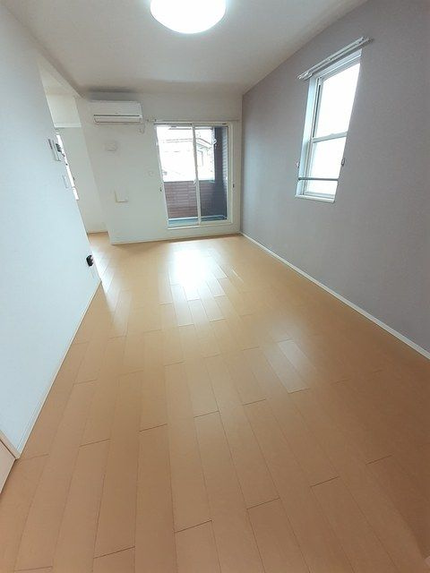 ノーブル　Ｋ・Ｍの居間・リビング