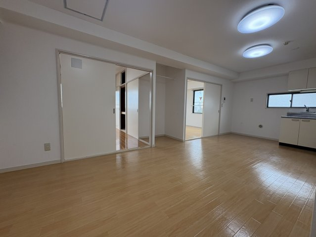 【居間・リビング】