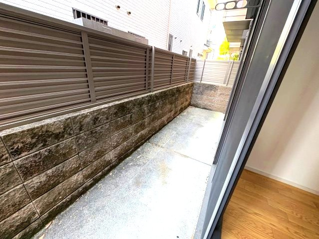 クレストコートBのバルコニー