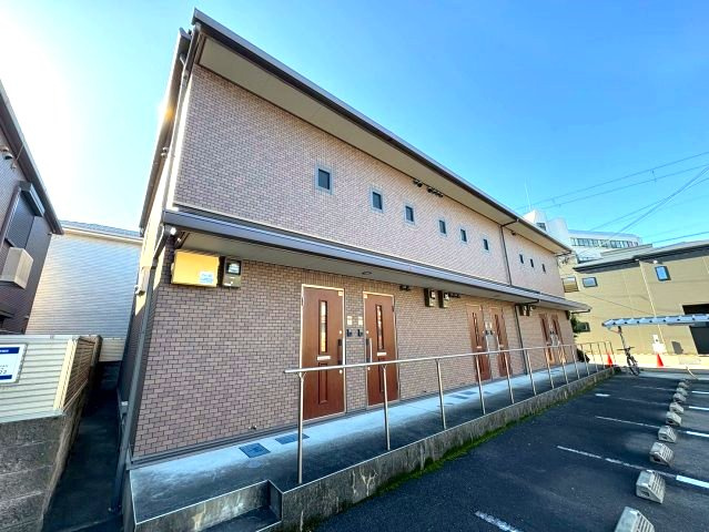 クレストコートBの外観