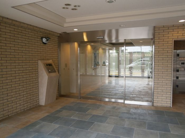 MINT甲子園三番町のエントランス