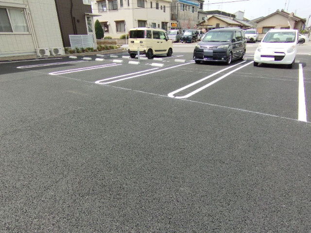 Eau Claire（オークレール）の駐車場