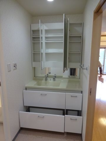 T's garden北柏　2号棟の洗面所|コンパクトで使いやすい洗面所