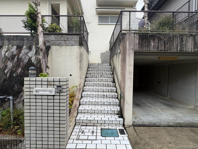 藤沢台戸建のエントランス