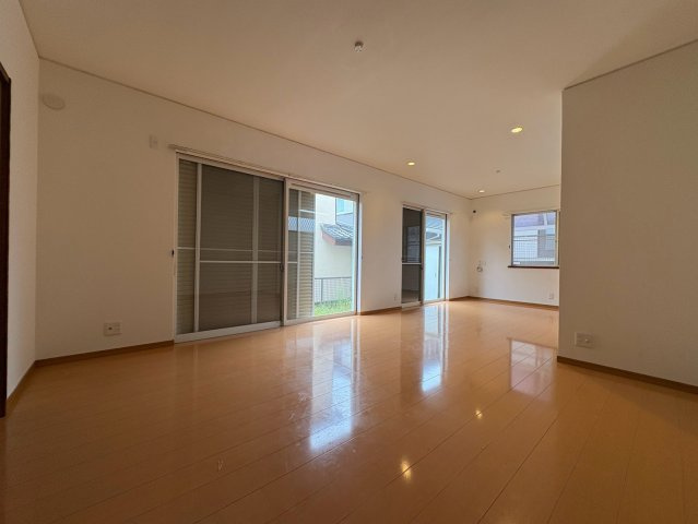 藤沢台戸建の居間・リビング