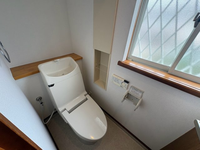 藤沢台戸建のトイレ