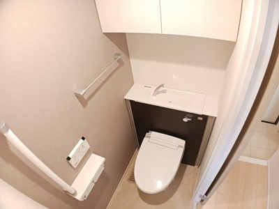 【トイレ】 | ＴＯＲＡＺ　ＨＩＬＬ | 落ち着いた色調のトイレです
