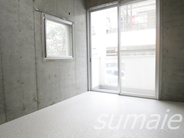 コエル第三ビルの居間・リビング|7.3帖のお部屋です☆