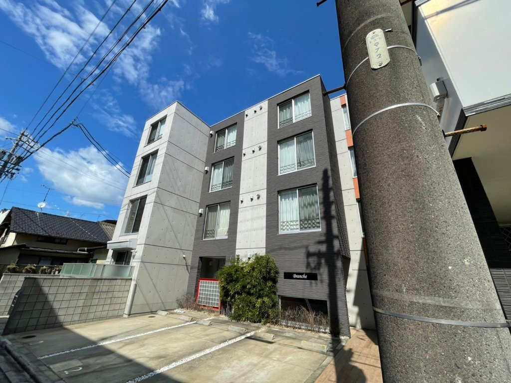 名古屋市熱田区波寄町の賃貸マンションの外観
