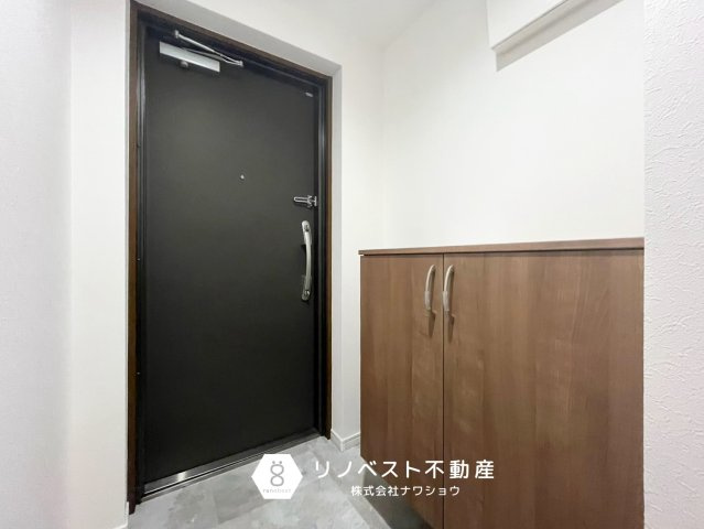 サンメゾン若江岩田の玄関|【リノベスト不動産】弊社では売却のご相談も受付中！まずは一度ご相談ください♪

