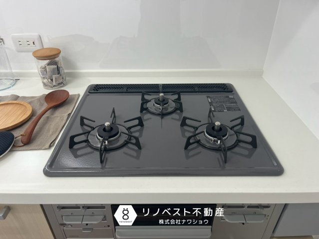 サンメゾン若江岩田のキッチン|【リノベスト不動産】女性スタッフ・男性スタッフ共に活躍中！
