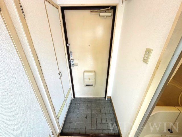 ラ・メゾン・ハヤシの玄関