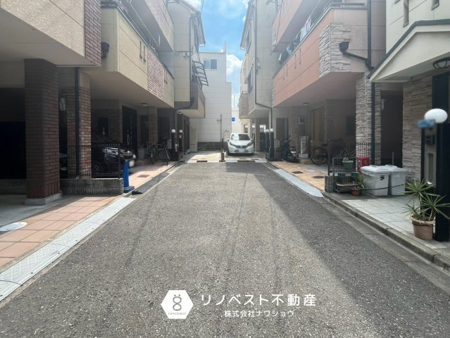 東大阪市吉田7丁目の前面道路含む現地写真|【リノベスト不動産】弊社は近鉄大阪線・奈良線『布施』駅から徒歩2分の場所にございます♪
