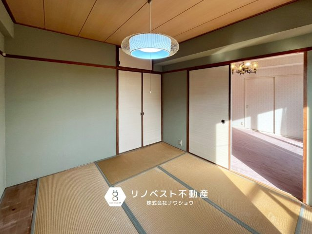 ハイタウン石切E棟の和室|約6帖の和室。
家族団らんスペースやゲストルームとしてもおすすめ◎押入れ完備♪