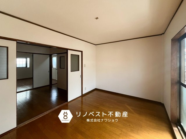 東大阪市友井3丁目の洋室|3階部分はつなげて一部屋としてもお使いいただけます♪