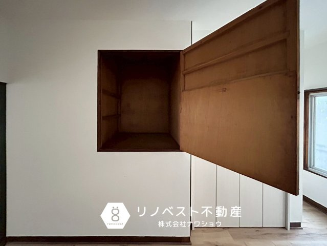 大阪市東成区東今里3丁目の収納|奥行きのある収納。
布団や出番の少ない洋服の収納もバッチリ◎