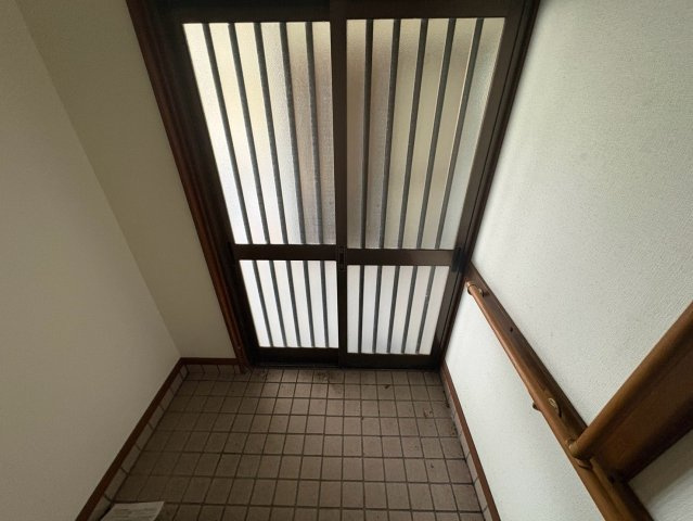 ハイムニシキの玄関
