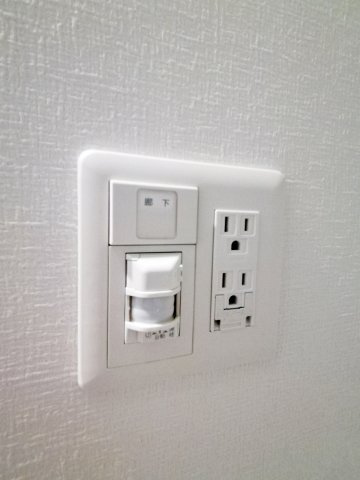 【設備】 | スプランディッド難波 | 人感センサーライト