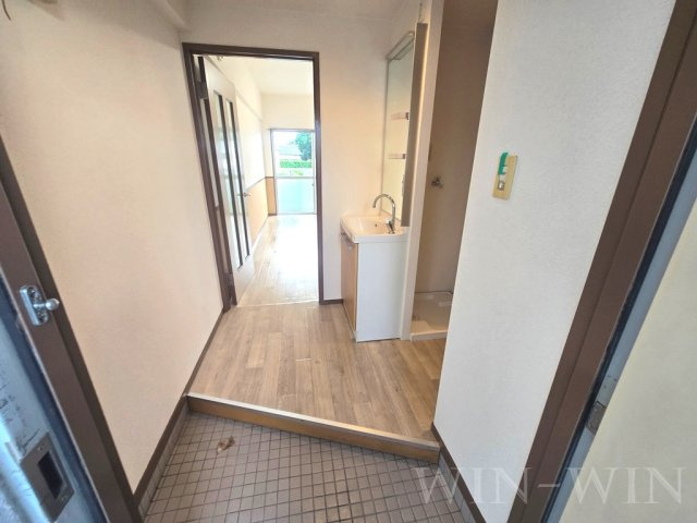 ライフコートの玄関|イメージ（同建物内別部屋の写真です）