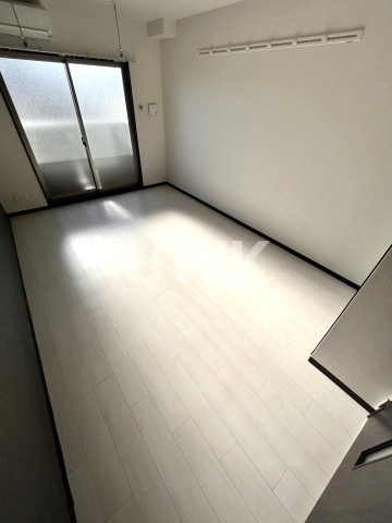 京都市伏見区京橋町の賃貸マンションの居間・リビング|同一仕様