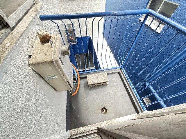 エンシン北大阪ビルのバルコニー