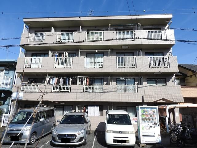 クレスト・モアの外観