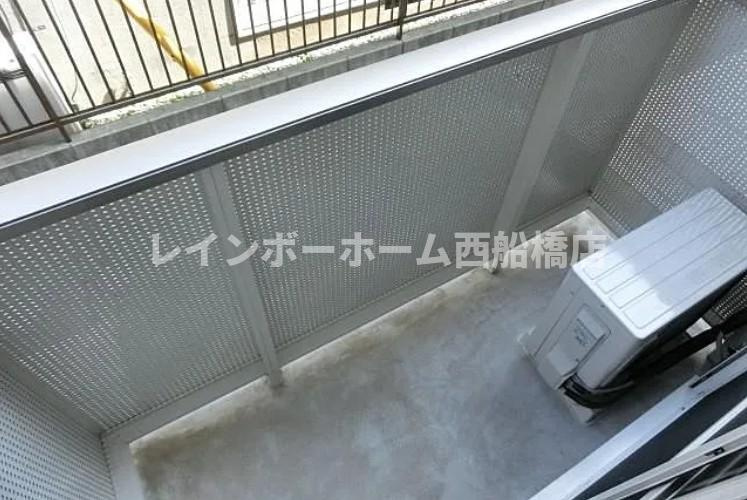 クリスタルコートのバルコニー
