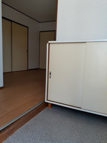 ハイツ太子堂の玄関|明るい玄関です