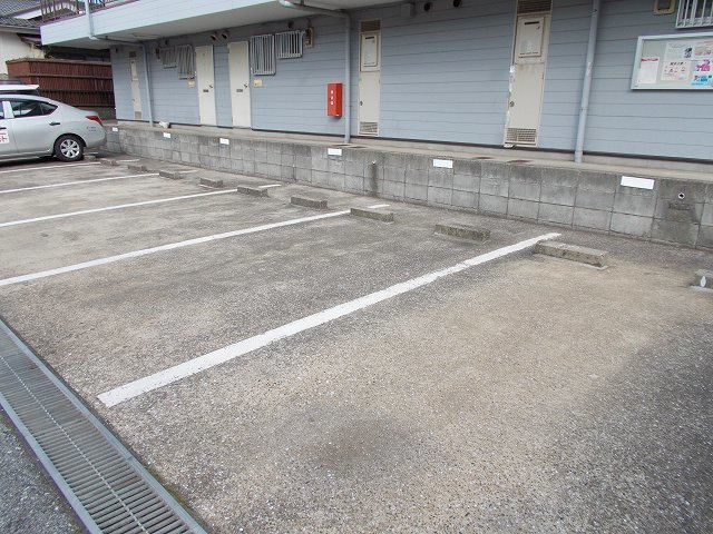 ハイツ太子堂の駐車場|駐車場があります
