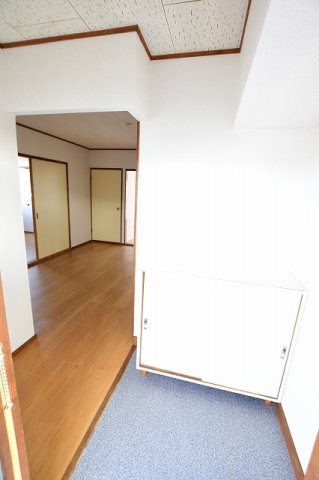 ハイツ太子堂の玄関|落ち着いた玄関です