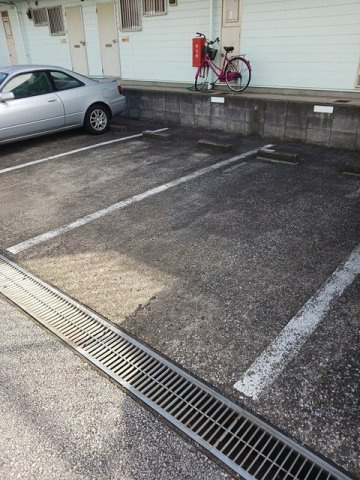 ハイツ太子堂の駐車場|駐車場があります