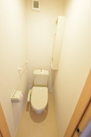 グラース上鎧Ⅰのトイレ|シンプルで使いやすいトイレです